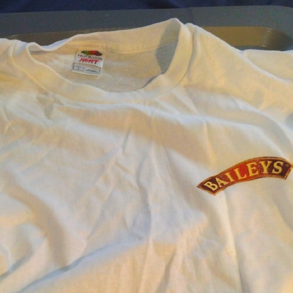 Vintage Bailey's T-shirt Large